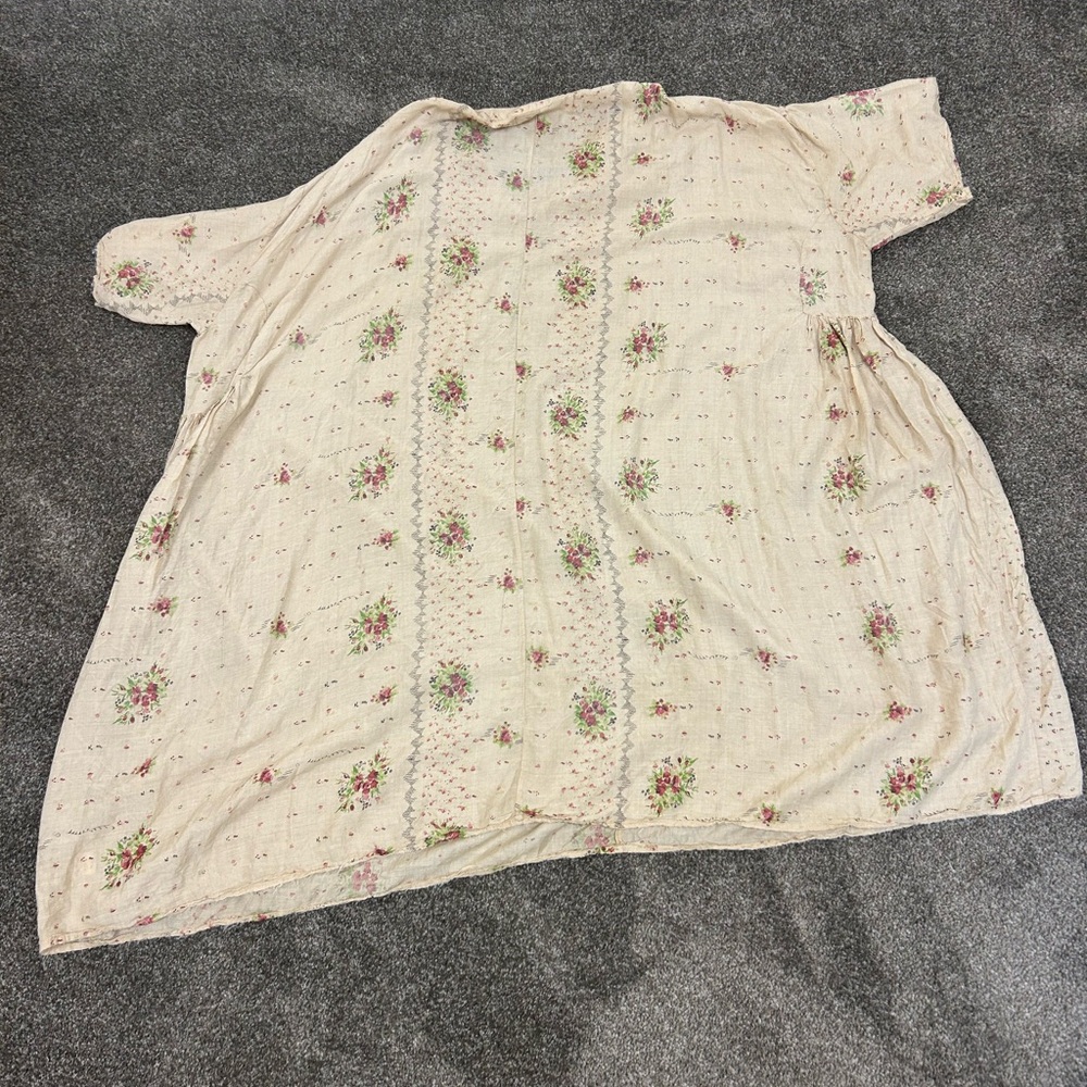 Magnolia Pearl Eevie kaftan in light cream and floral.  100% vintage silk